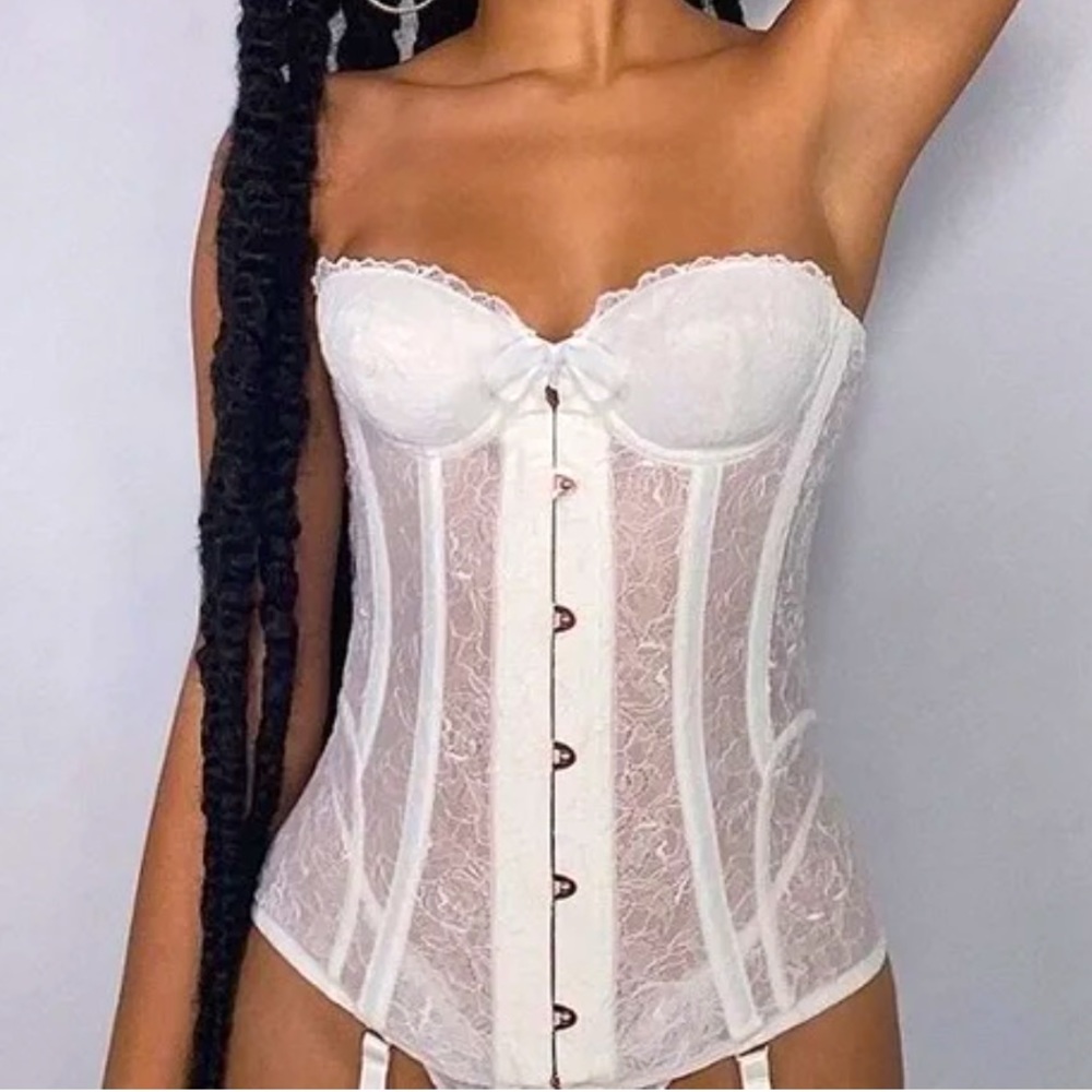 Savage x Fenty Embroidered Lace Corset in Pearl New With Tags Size L